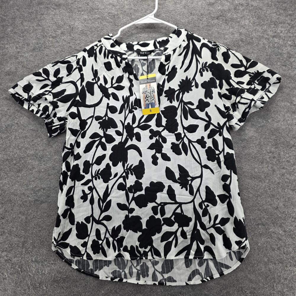 Well Worn Shirt Womens Small Black White Floral Print Short Sleeve Viscose Top